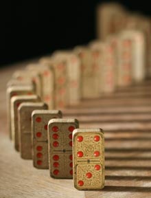 arti-dvarner-domino-theory