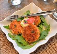 everyday-salmon-cakes