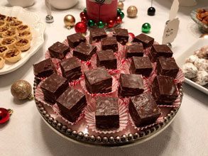 holiday almond joy fudge